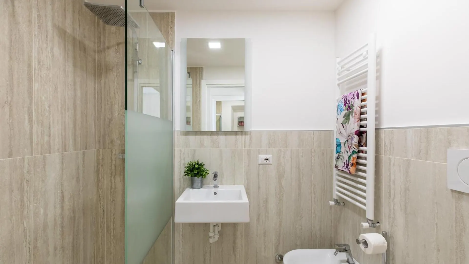 Iflat Vatican Elegant And Spacious Apartment Rome